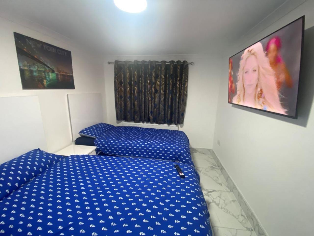 The Royal Boutique Oxford Lodge By London Sleep 6 Hayes  Dış mekan fotoğraf