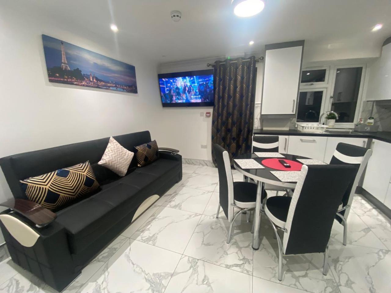 The Royal Boutique Oxford Lodge By London Sleep 6 Hayes  Dış mekan fotoğraf