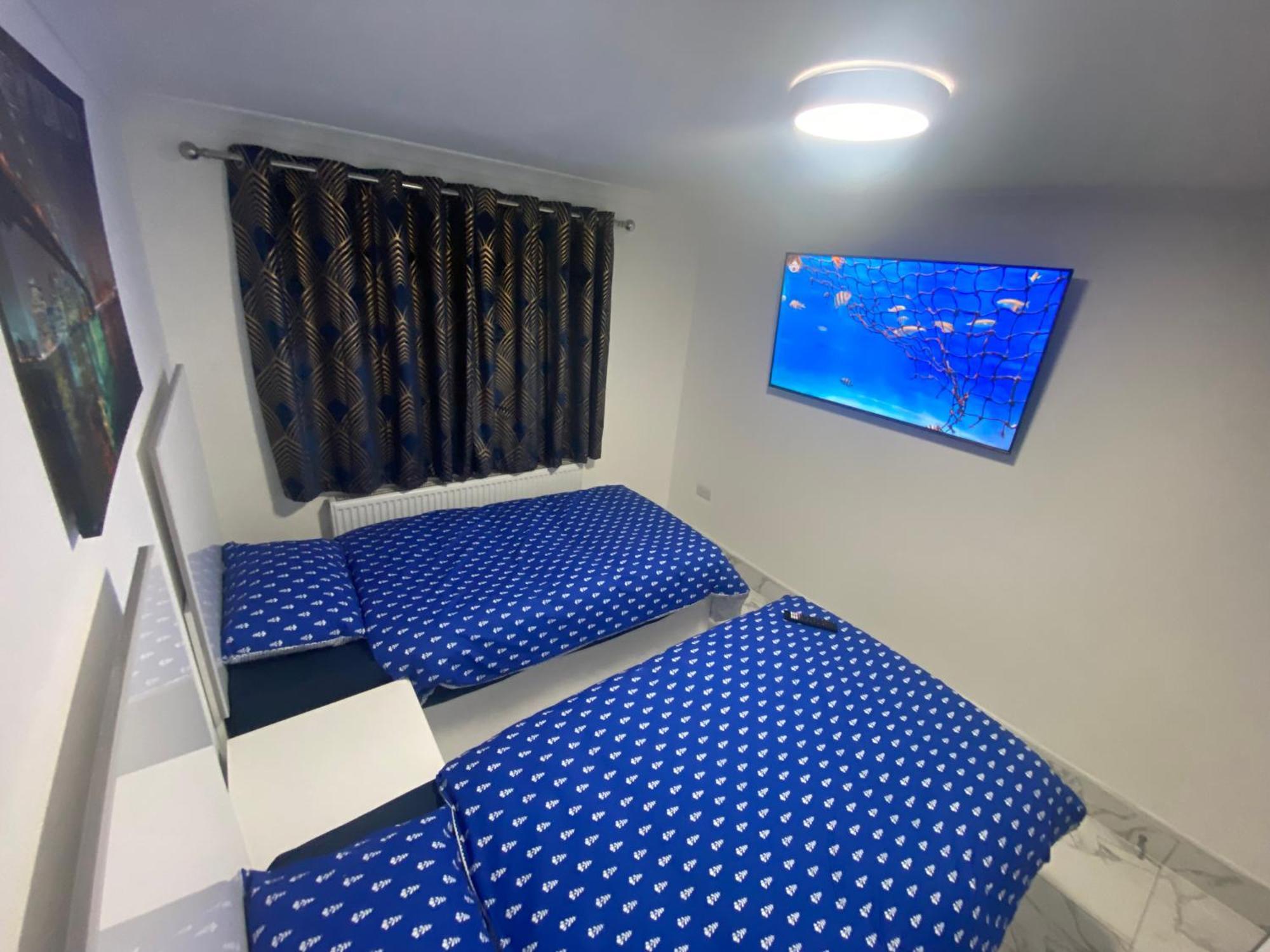 The Royal Boutique Oxford Lodge By London Sleep 6 Hayes  Dış mekan fotoğraf